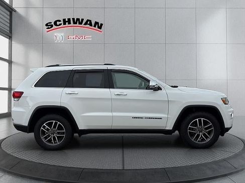 Used 2020 Jeep Grand Cherokee Limited AWD/4WD image 3