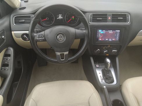Used 2014 Volkswagen Jetta SE FWD image 22