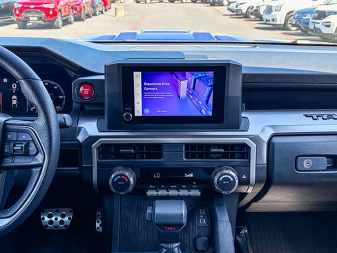 Used 2025 Toyota Tacoma TRD Sport AWD/4WD image 12