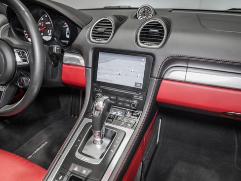 Used 2024 Porsche 718 Boxster GTS RWD image 26