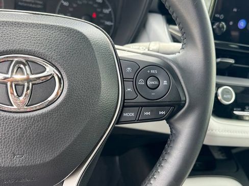 Used 2024 Toyota Corolla SE w/ SE Package FWD image 22