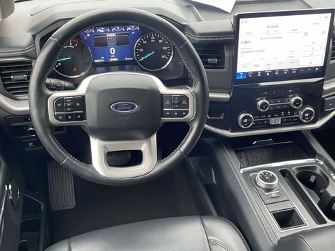 Used 2024 Ford Expedition XLT RWD image 6