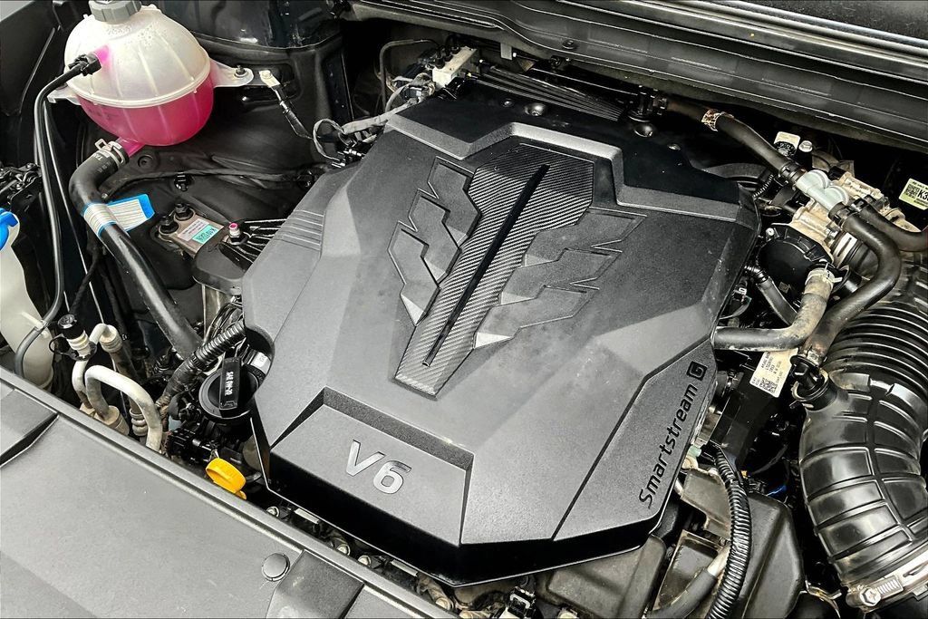 Used 2022 Kia Carnival EX FWD image 28
