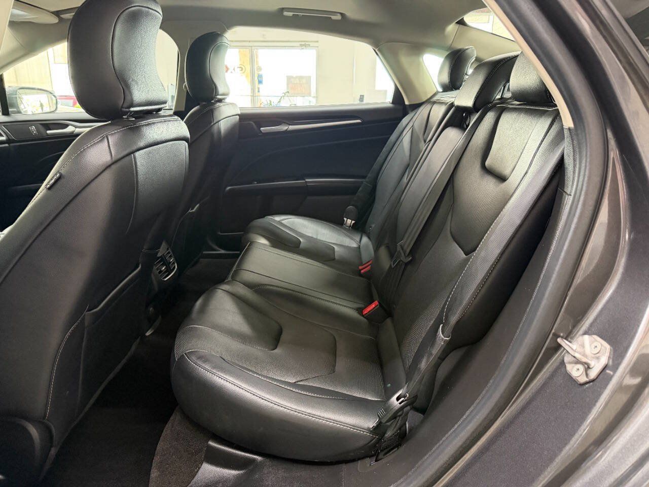 Used 2019 Ford Fusion Titanium AWD/4WD image 13