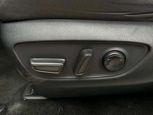 Used 2025 Toyota RAV4 XLE image 11