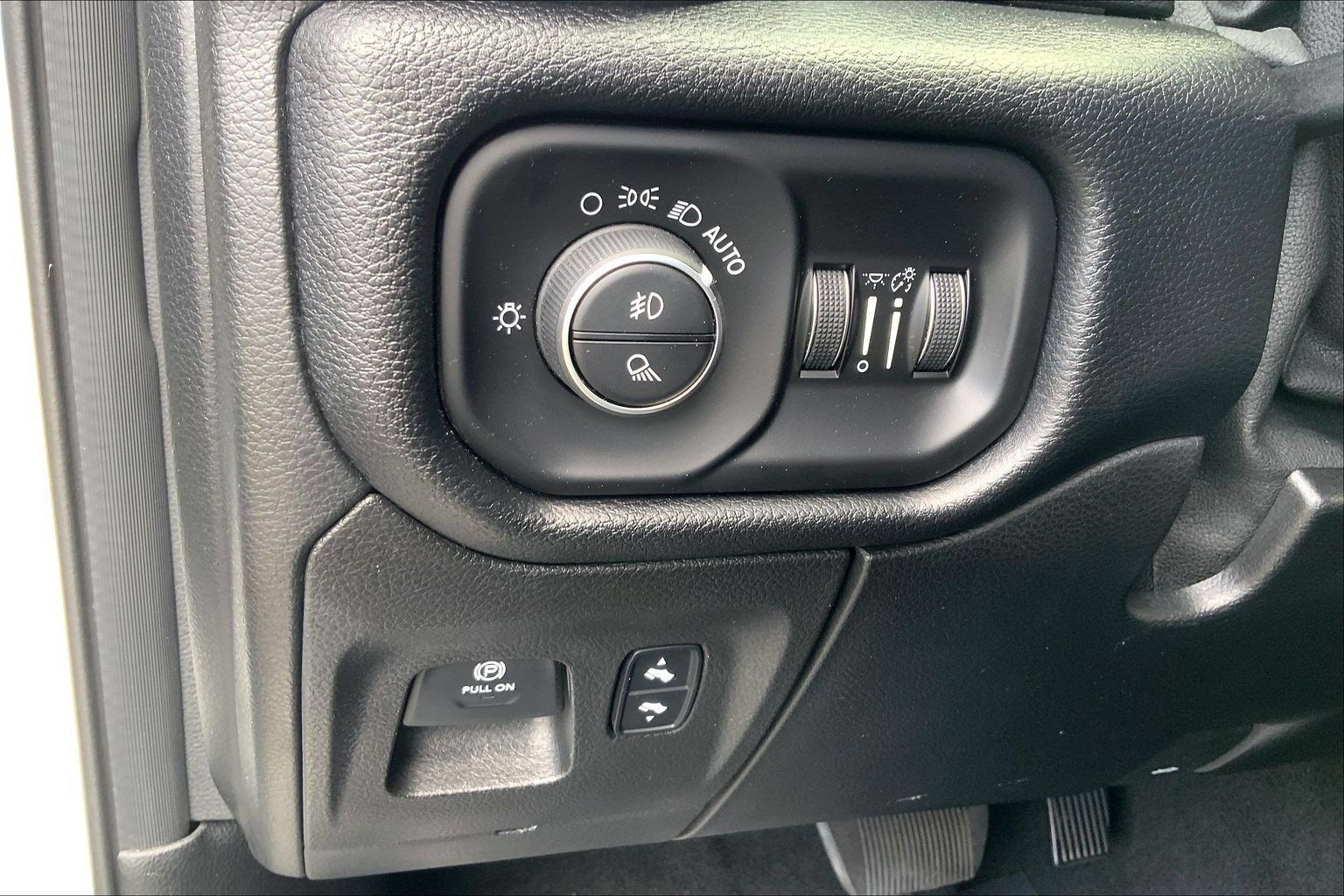 Used 2019 RAM 1500 Big Horn AWD/4WD image 33