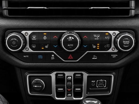Used 2024 Jeep Wrangler Unlimited w/ Convenience Group AWD/4WD image 27