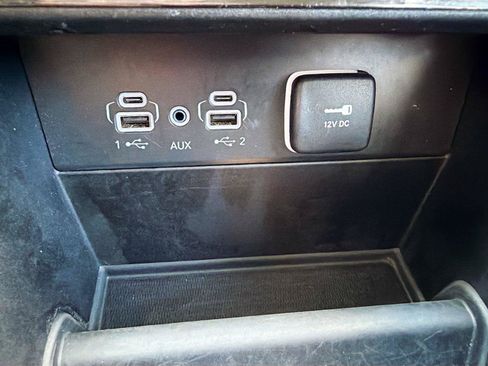 Used 2023 Jeep Grand Cherokee Laredo AWD/4WD image 29
