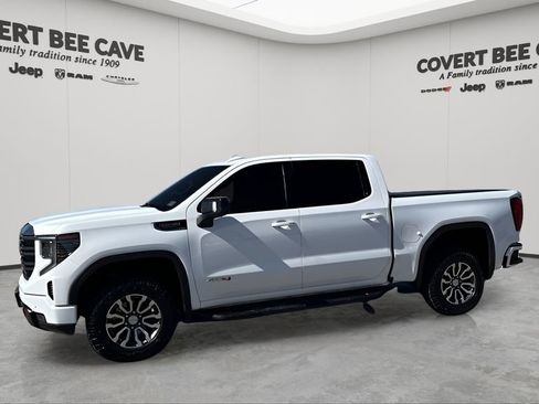 Used 2022 GMC Sierra 1500 AT4 w/ AT4 Premium Package image 4