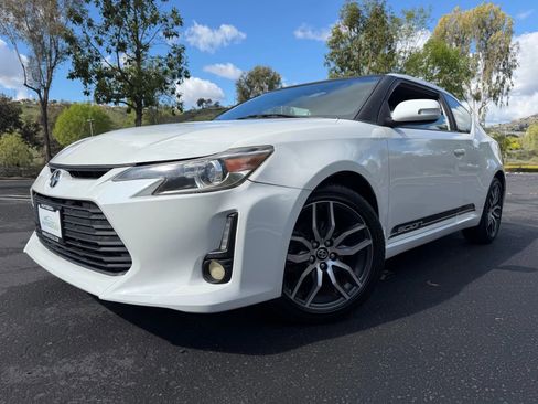 Used 2015 Scion tC image 1