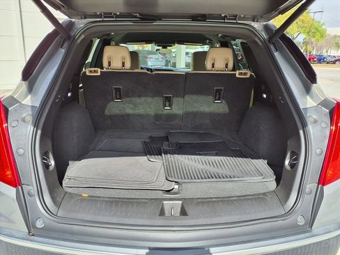 Used 2018 Cadillac XT5 Base image 16