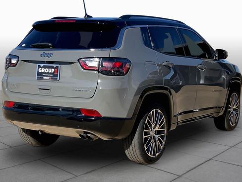 Used 2022 Jeep Compass Limited w/ Elite Group AWD/4WD image 13