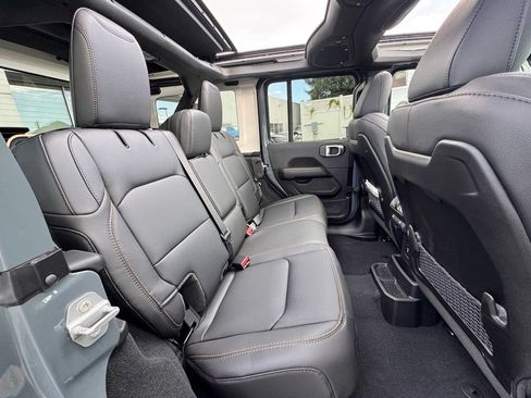 New 2026 Jeep Wrangler Unlimited Sahara AWD/4WD image 21