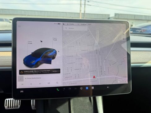 Used 2021 Tesla Model 3 Standard Range Plus image 9