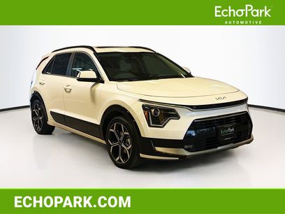 Used 2023 Kia Niro EX Touring