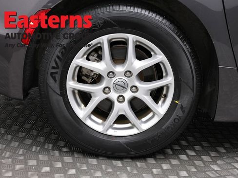 Used 2023 Chrysler Pacifica Touring-L FWD image 31