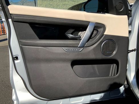 Used 2024 Land Rover Discovery Sport S image 21