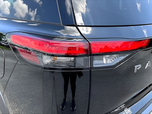 New 2026 Nissan Pathfinder SL FWD image 13