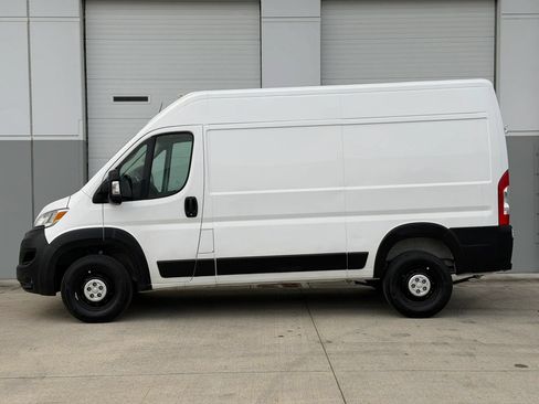 Used 2023 RAM ProMaster 1500 w/ Interior LED Lighting Group FWD image 2