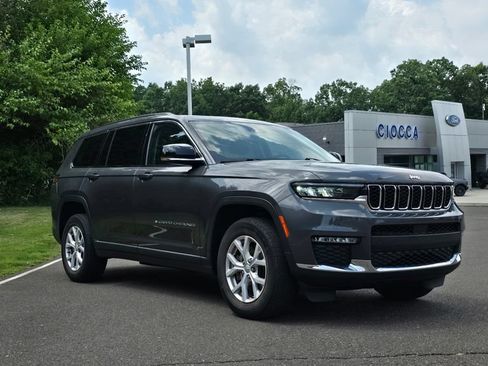 Used 2022 Jeep Grand Cherokee L Limited AWD/4WD image 7