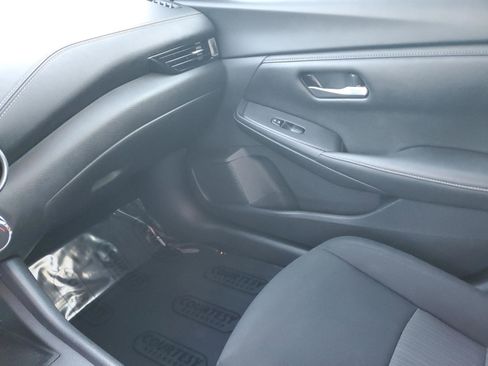 Used 2024 Nissan Sentra SV w/ Trunk Package image 21