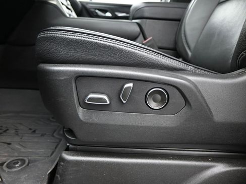 Used 2024 GMC Yukon XL Denali w/ Advanced Technology Package image 13