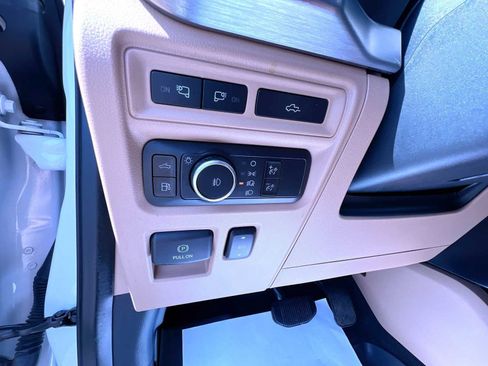 Used 2021 Ford F150 Lariat w/ Equipment Group 502A High AWD/4WD image 16