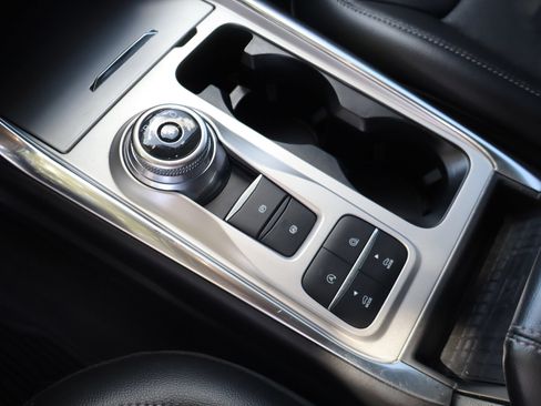 Used 2022 Ford Explorer Limited RWD image 19
