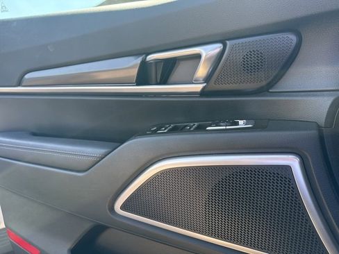 Used 2024 Kia Telluride S w/ S Sunroof Package image 10