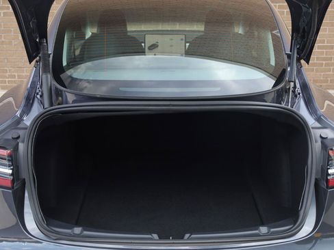 Used 2023 Tesla Model 3 Standard Range RWD image 10