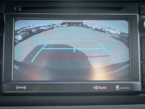 Used 2019 Toyota Tacoma SR5 RWD image 35