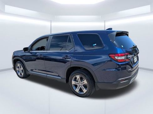 Used 2025 Honda Pilot EX-L image 6