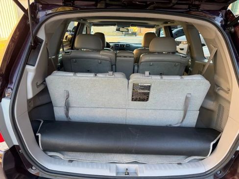 Used 2011 Toyota Highlander SE image 39