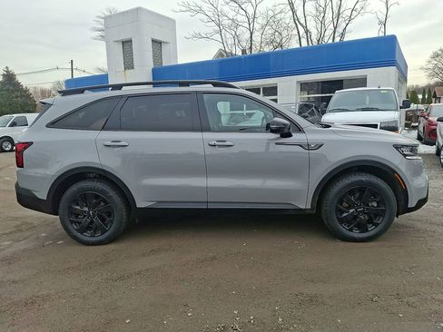 Used 2023 Kia Sorento S w/ Panoramic Sunroof Package image 9