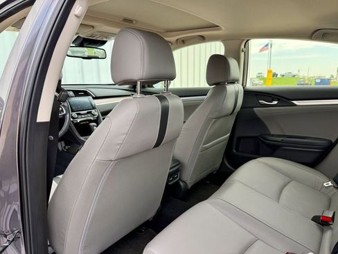 Used 2018 Honda Civic Touring image 13