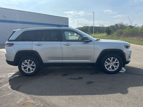 Used 2022 Jeep Grand Cherokee Limited AWD/4WD image 8
