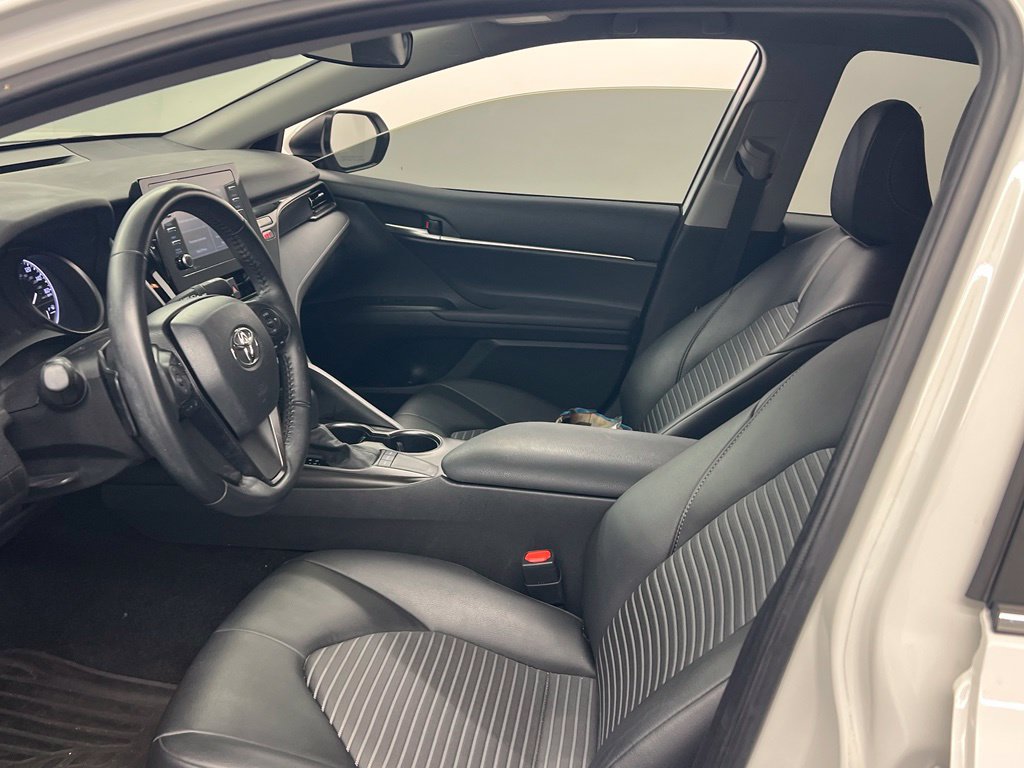 Used 2024 Toyota Camry SE w/ Blackout Package (TMS) FWD image 8