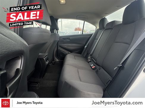 Used 2025 Toyota Corolla LE image 23