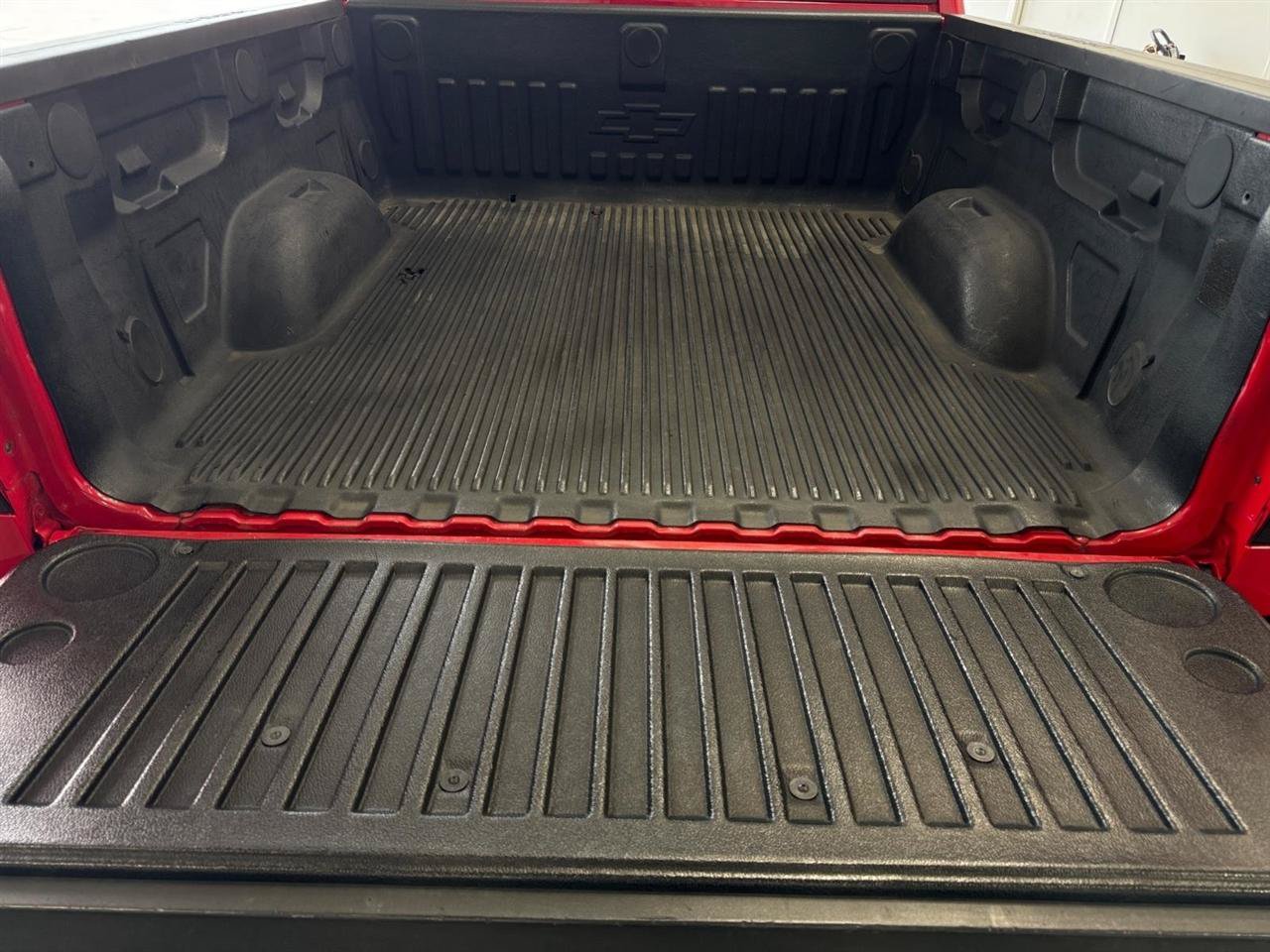Used 2016 Chevrolet Silverado 1500 LT w/ All Star Edition AWD/4WD image 33