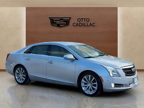 Used 2017 Cadillac XTS Luxury image 7
