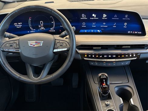 Used 2024 Cadillac XT4 Premium Luxury FWD image 16