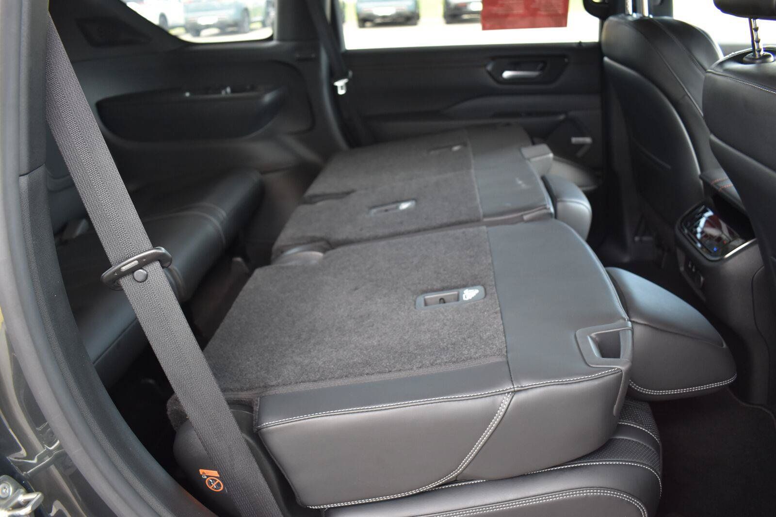 Certified 2025 Nissan Armada PRO-4X AWD/4WD image 76