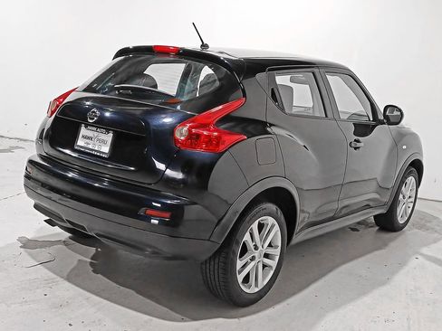 Used 2014 Nissan Juke S FWD image 6