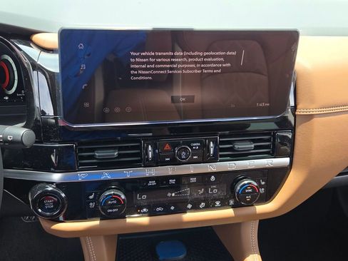 New 2026 Nissan Pathfinder Platinum FWD image 18