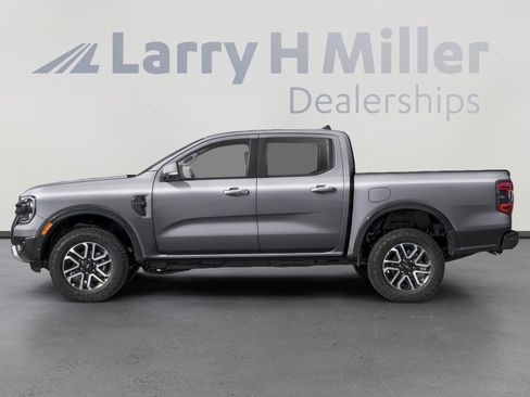 Used 2025 Ford Ranger Lariat w/ FX4 Off-Road Package AWD/4WD image 3