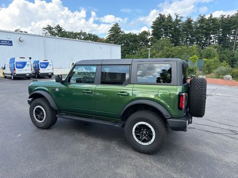 Used 2024 Ford Bronco Outer Banks w/ Sasquatch Package AWD/4WD image 8