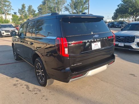 Used 2025 Ford Expedition Platinum AWD/4WD image 8