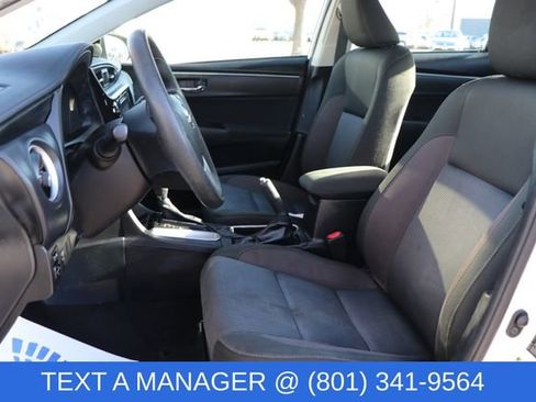 Used 2018 Toyota Corolla LE image 15