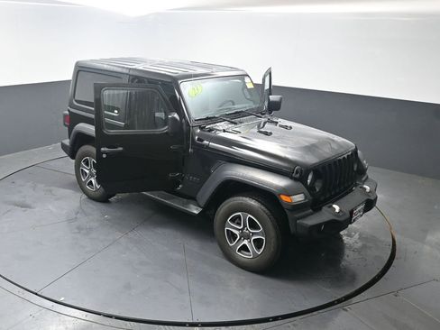 Used 2023 Jeep Wrangler Sport S image 59