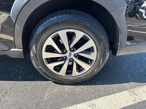 Used 2023 Subaru Outback Premium AWD/4WD image 12
